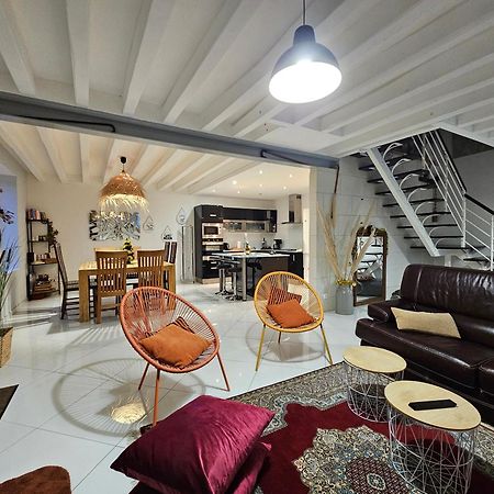 Comme A La Maison Couffy Екстериор снимка